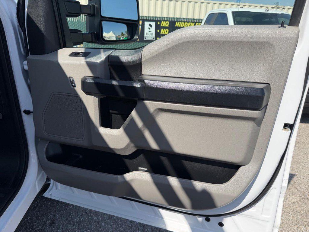Used 2021 Ford F250 XL w/ Power Equipment Group RWD image 27