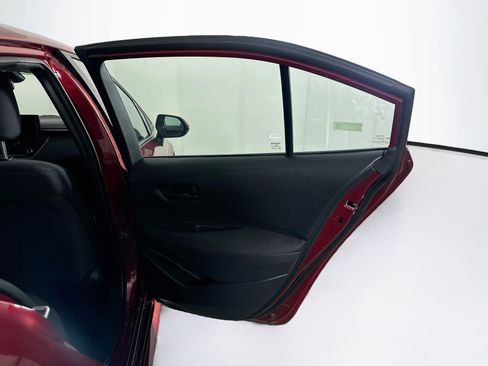 Used 2025 Toyota Corolla LE FWD image 29
