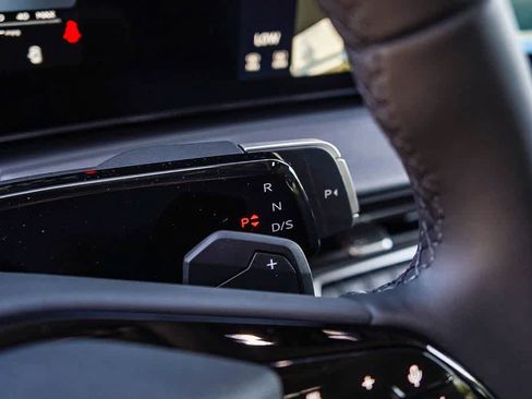 New 2026 Audi Q3 quattro 2.0T AWD/4WD image 22