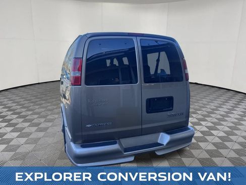 Used 2004 Chevrolet Express 1500 RWD image 5