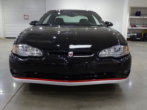 Used 2002 Chevrolet Monte Carlo SS w/ Pace Car Replica Pkg FWD image 24
