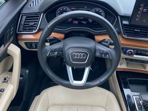 Used 2021 Audi Q5 2.0T Premium Plus w/ Premium Plus Package AWD/4WD image 5