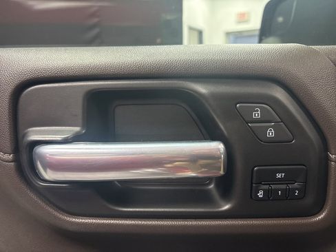 Used 2020 GMC Sierra 1500 SLT image 29