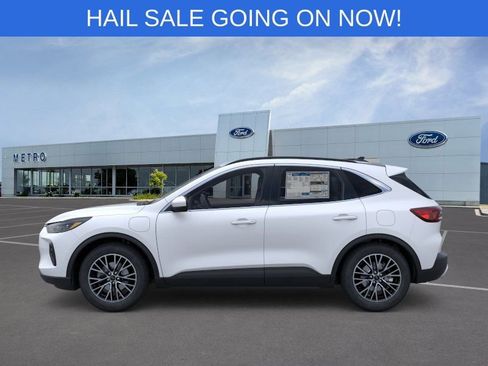 New 2026 Ford Escape SE w/ PHEV Premium Package image 3