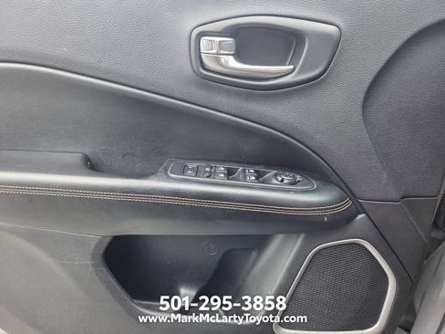 Used 2020 Jeep Compass Limited AWD/4WD image 25