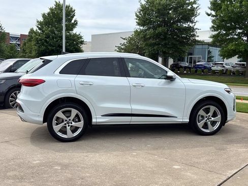 Used 2025 Audi Q5 Premium Plus AWD/4WD image 2
