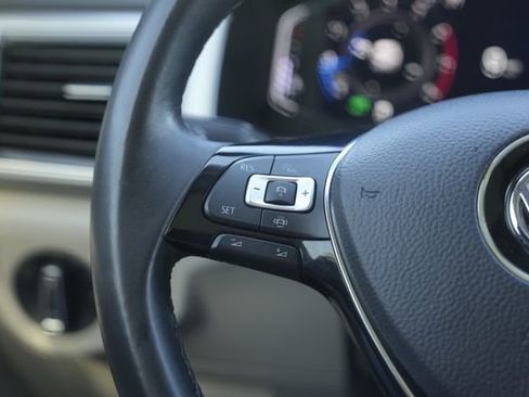 Used 2019 Volkswagen Atlas SEL image 25