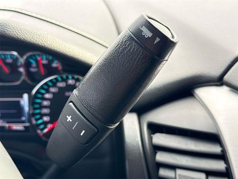 Used 2017 GMC Yukon SLT image 19