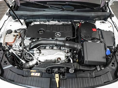Certified 2022 Mercedes-Benz GLB 250 image 4