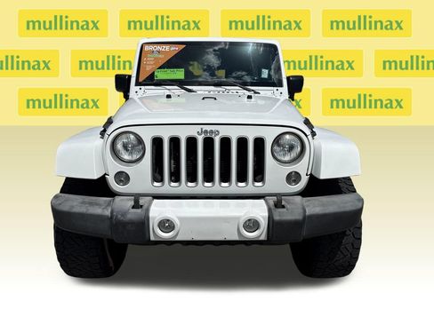 Used 2016 Jeep Wrangler Unlimited Sahara w/ Connectivity Group AWD/4WD image 10
