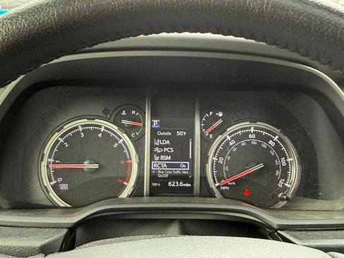 Used 2024 Toyota 4Runner TRD Off-Road Premium image 30