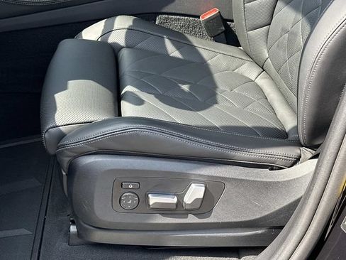 Used 2024 BMW X5 xDrive40i w/ M Sport Package AWD/4WD image 61