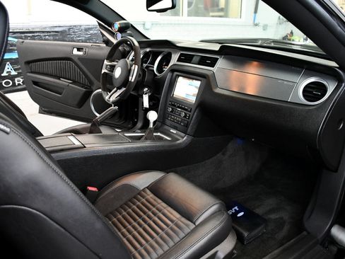 Used 2012 Ford Mustang Shelby GT500 w/ Electronics Pkg image 40