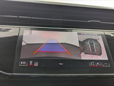 Used 2022 Audi Q8 Premium Plus w/ Premium Plus Package image 36