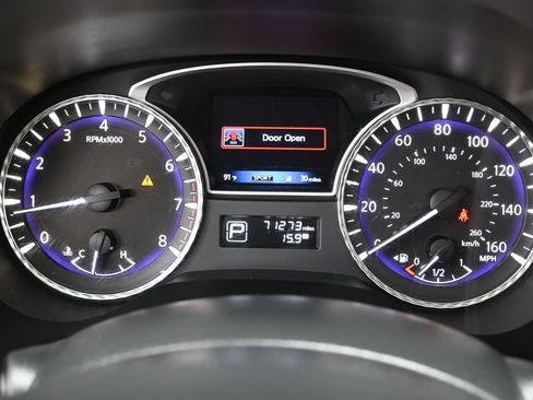 Used 2019 INFINITI QX60 Luxe w/ Essential Package FWD image 17