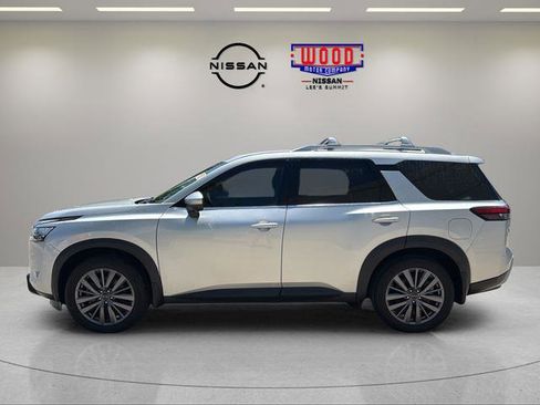 Used 2023 Nissan Pathfinder SL w/ SL Premium Package AWD/4WD image 5