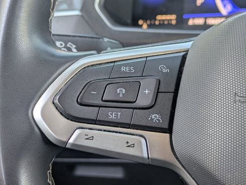 Used 2022 Volkswagen Tiguan SE image 11