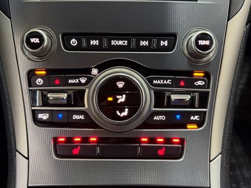 Used 2020 Lincoln MKZ AWD image 26