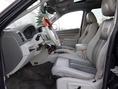 Used 2007 Jeep Grand Cherokee Overland AWD/4WD image 49