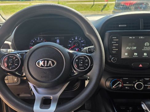 Used 2021 Kia Soul S FWD image 14