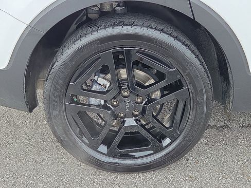 Used 2025 Kia Telluride SX X-Line image 7