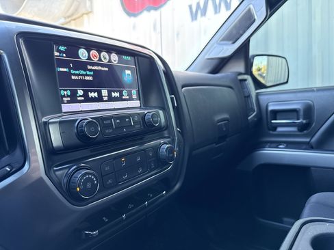 Used 2017 Chevrolet Silverado 1500 LT w/ LT Convenience Package image 27