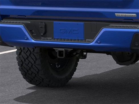 New 2025 GMC Canyon Elevation w/ Convenience Package image 14