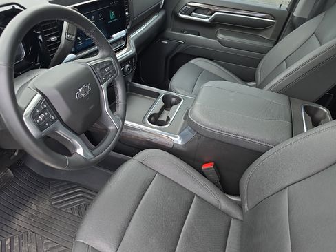 Used 2024 Chevrolet Silverado 2500 LTZ w/ LTZ Plus Package image 9