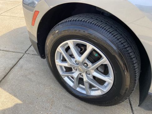 Used 2023 Chevrolet Equinox LS FWD image 25
