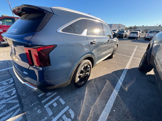 Used 2024 Kia Sorento S FWD image 5