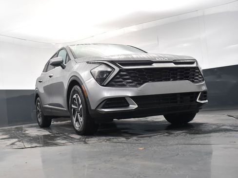 Used 2023 Kia Sportage LX image 26