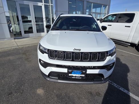 New 2026 Jeep Compass Latitude image 2