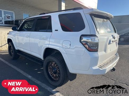 Used 2014 Toyota 4Runner SR5 image 4