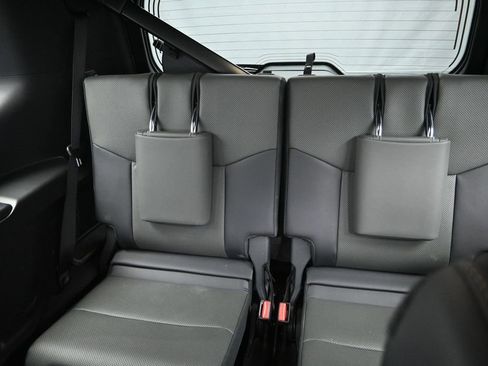 Used 2024 Lexus GX 550 w/ Accessory Package (31) AWD/4WD image 32