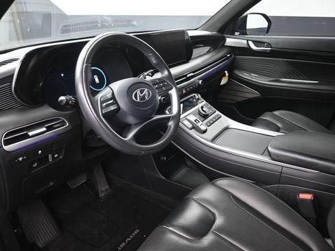 Used 2025 Hyundai Palisade Calligraphy FWD image 19
