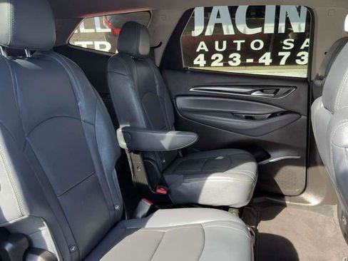 Used 2020 Buick Enclave Essence image 33