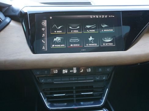 Used 2023 Audi e-tron GT Premium Plus AWD/4WD image 37