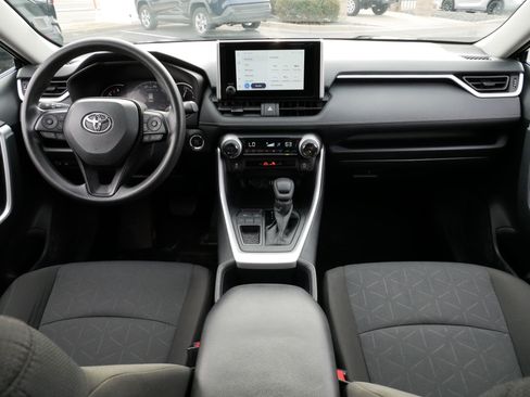 Certified 2025 Toyota RAV4 XLE image 10