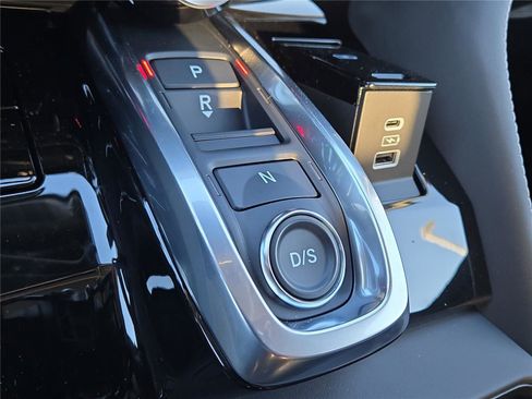 New 2026 Acura MDX SH-AWD w/Advance image 8