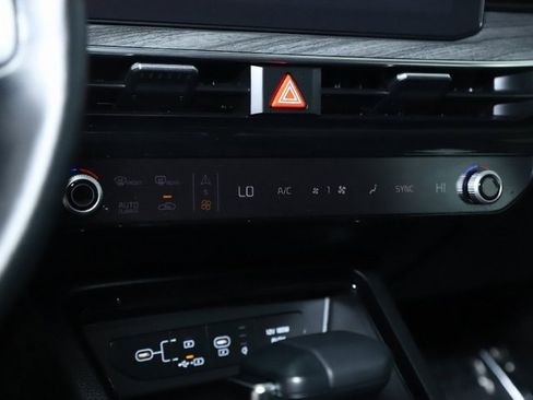 Used 2025 Kia K5 EX image 29