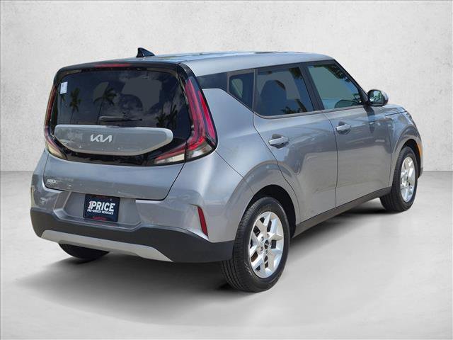 Used 2024 Kia Soul LX w/ LX Technology Package FWD image 5