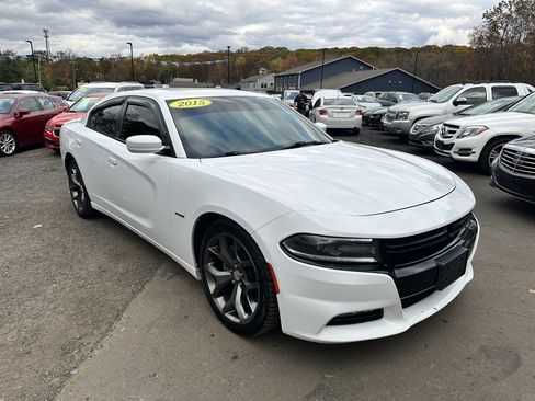 Used 2015 Dodge Charger R/T w/ Plus Group image 3