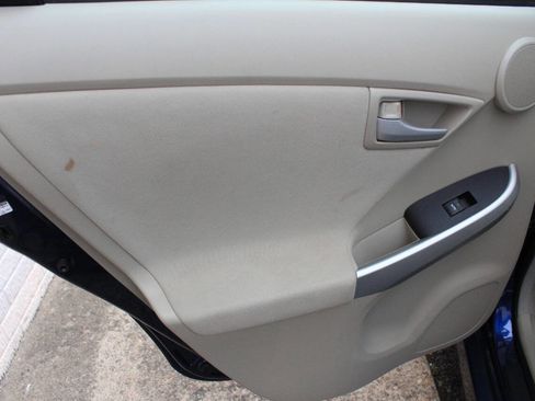 Used 2011 Toyota Prius Five image 14
