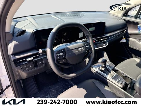 New 2026 Kia Sportage EX image 25