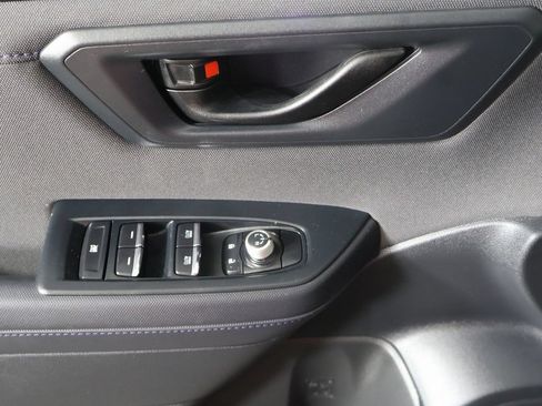 Used 2025 Subaru Forester Premium AWD/4WD image 32