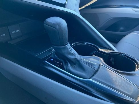 Used 2020 Toyota Camry LE image 25