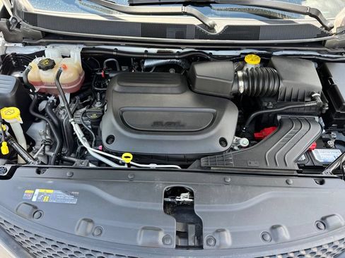 Used 2023 Chrysler Voyager LX FWD image 22