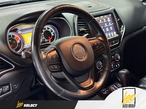 Used 2021 Jeep Cherokee Trailhawk w/ Sun, Sound & Nav Group AWD/4WD image 14