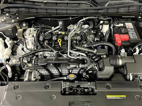 New 2026 Nissan Altima 2.5 SR w/ SR Midnight Edition Package FWD image 8