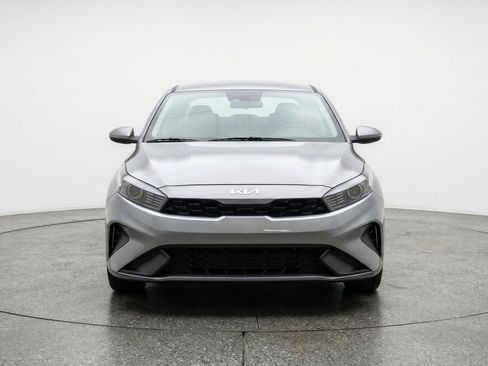 Used 2024 Kia Forte LXS FWD image 2